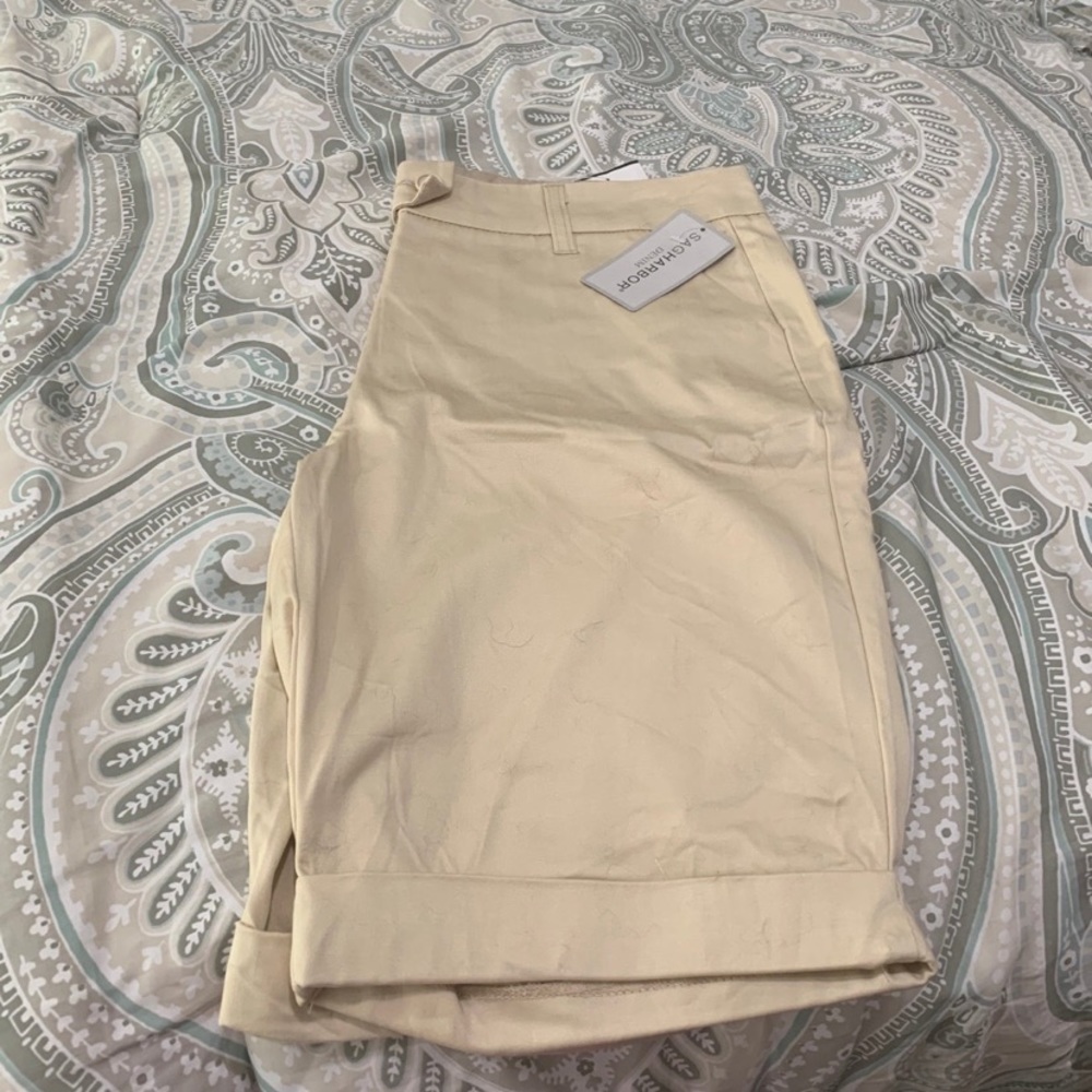 Women’s shorts size 8